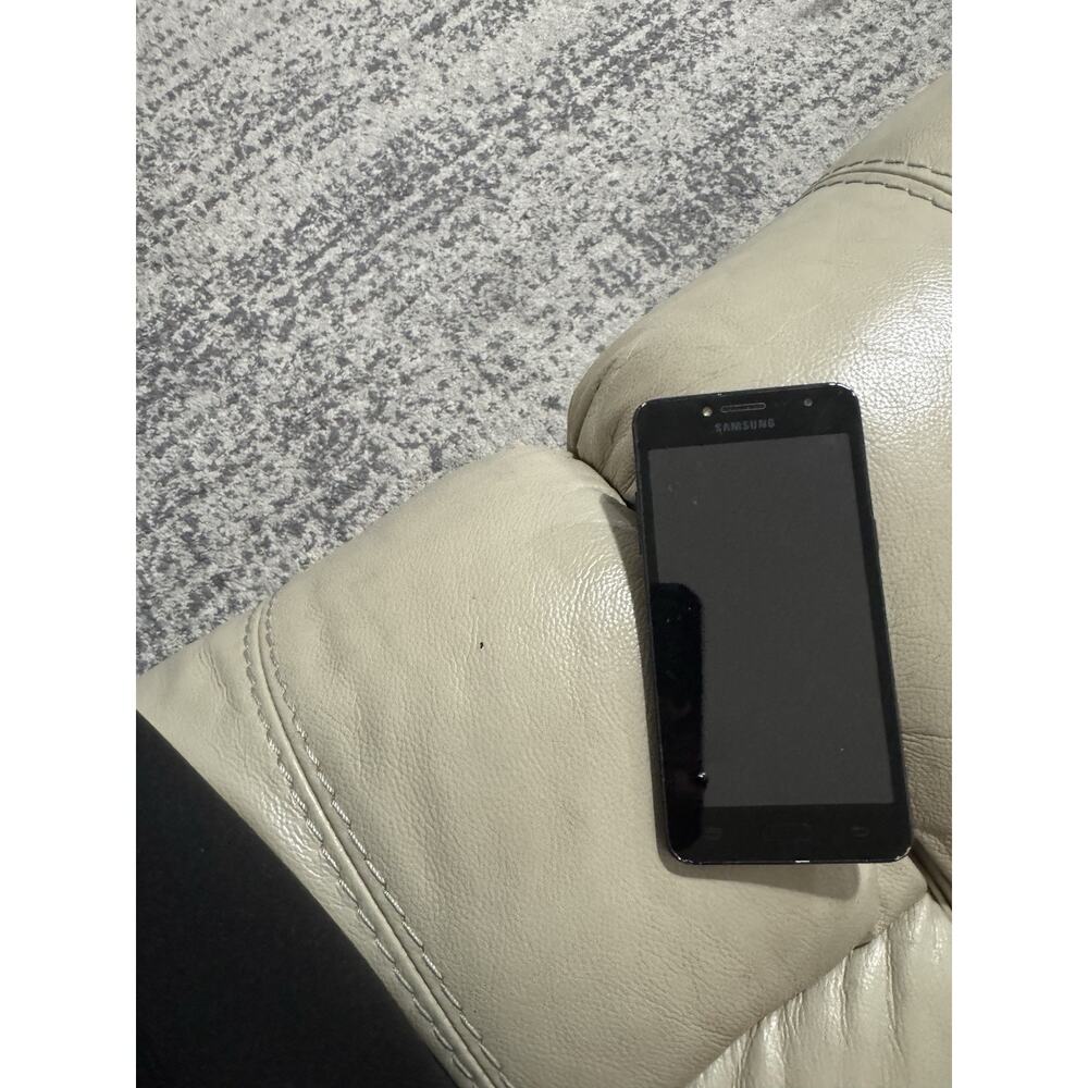 Lot 5 Phones, Some Unlocked, Apple SE And Samsung Alcatel - Picture 16 of 16